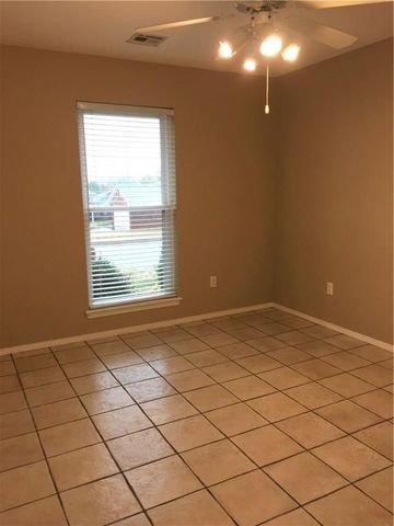 2905 Essex Place, Springdale, AR 72762