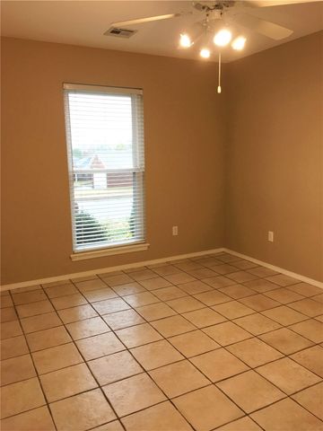 2905 Essex Place, Springdale, AR 72762
