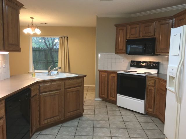 2905 Essex Place, Springdale, AR 72762