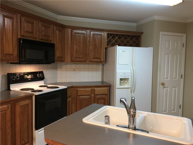 2905 Essex Place, Springdale, AR 72762