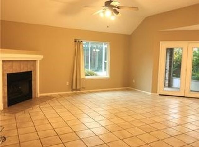 2905 Essex Place, Springdale, AR 72762