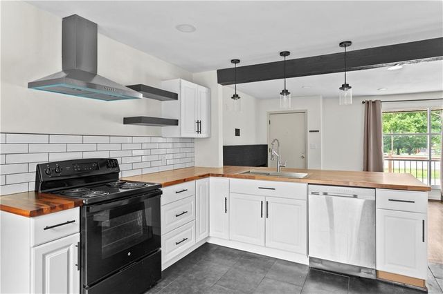 3710 S Sterling Avenue, Independence, MO 64052