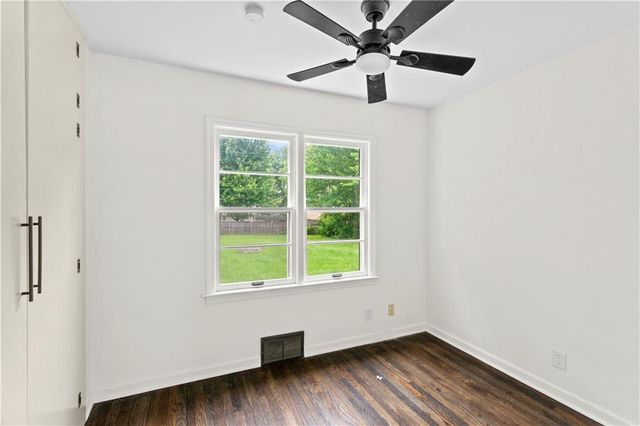 3710 S Sterling Avenue, Independence, MO 64052