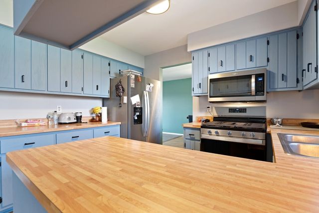 115 Cypress Drive, Schererville, IN 46375