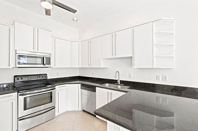 1224 NE 18th Avenue 1, Fort Lauderdale, FL 33304