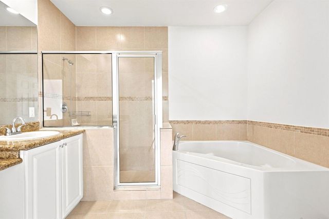 1224 NE 18th Avenue 1, Fort Lauderdale, FL 33304