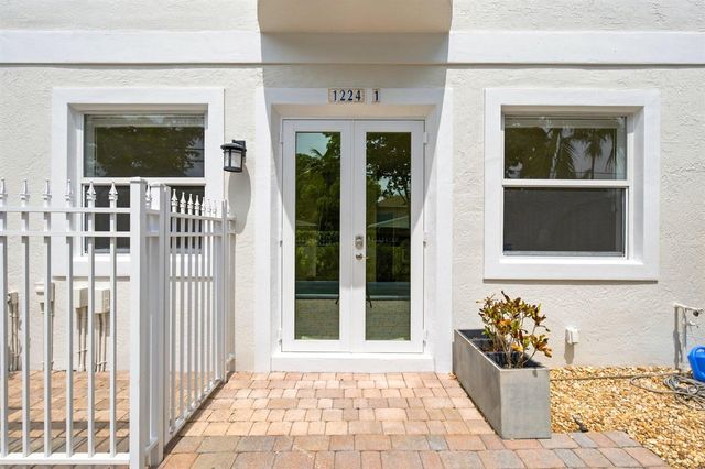 1224 NE 18th Avenue 1, Fort Lauderdale, FL 33304