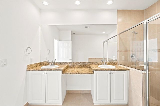 1224 NE 18th Avenue 1, Fort Lauderdale, FL 33304