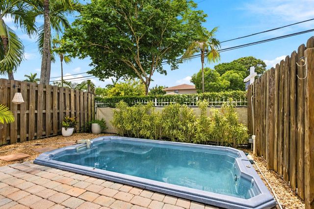 1224 NE 18th Avenue 1, Fort Lauderdale, FL 33304