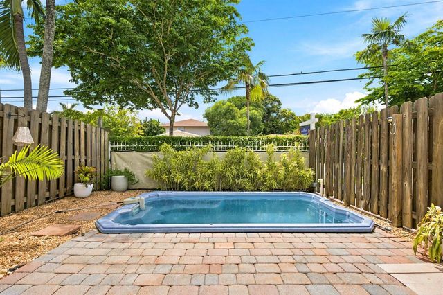 1224 NE 18th Avenue 1, Fort Lauderdale, FL 33304