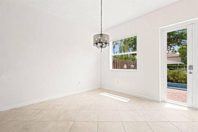 1224 NE 18th Avenue 1, Fort Lauderdale, FL 33304