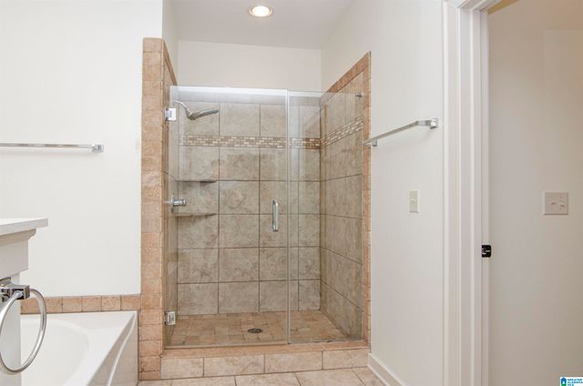 1114 REGENT PARK DRIVE, Birmingham, AL 35242