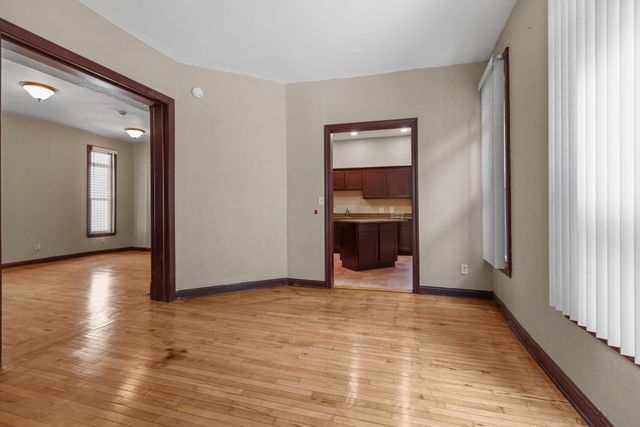3021 Park Avenue S, Minneapolis, MN 55407