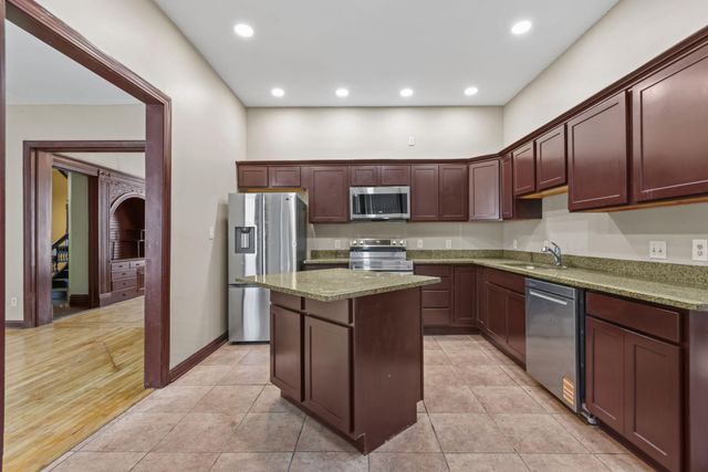 3021 Park Avenue S, Minneapolis, MN 55407