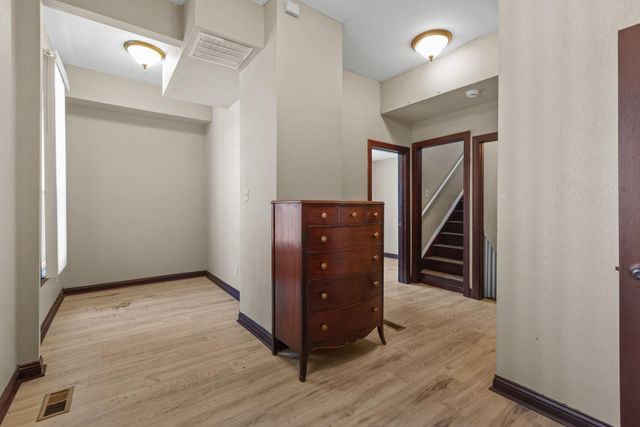 3021 Park Avenue S, Minneapolis, MN 55407
