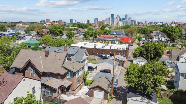 3021 Park Avenue S, Minneapolis, MN 55407