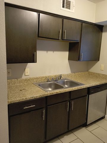 4618 Reiger Avenue 205, Dallas, TX 75246