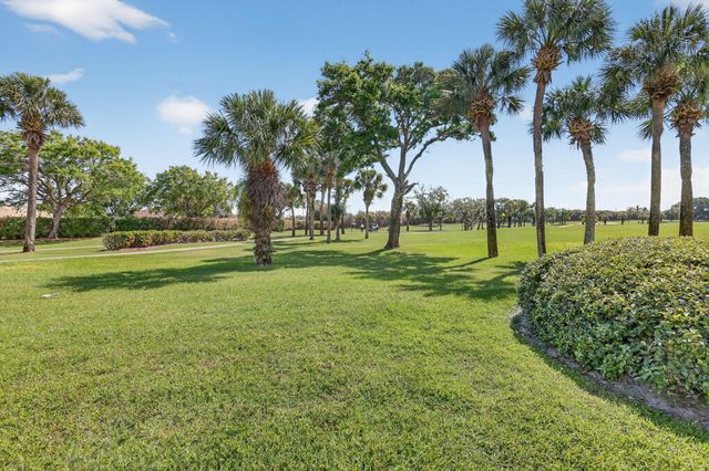 6151 SE Winged Foot Drive, Stuart, FL 34997