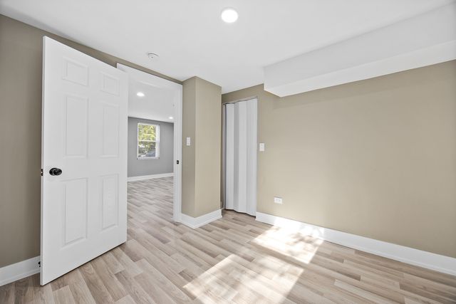 209 N Hunter Street, Thornton, IL 60476