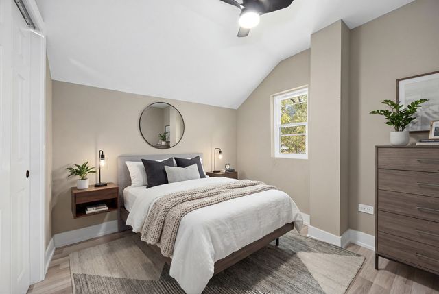 209 N Hunter Street, Thornton, IL 60476