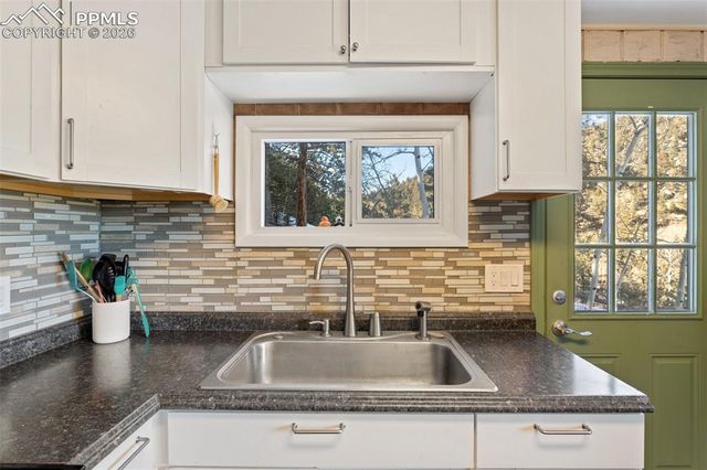 6230 Waterfall Loop, Manitou Springs, CO 80829