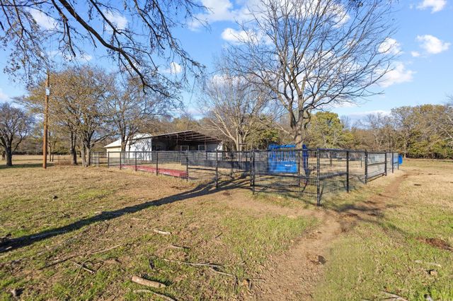 1111 County Road 243, Collinsville, TX 76233