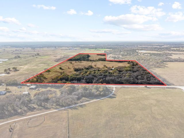 1111 County Road 243, Collinsville, TX 76233