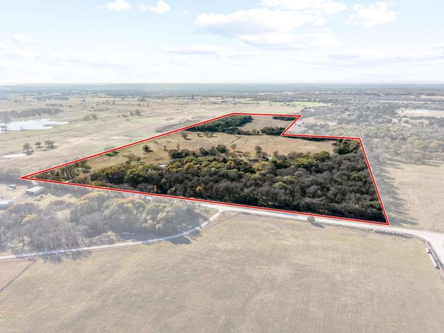 1111 County Road 243, Collinsville, TX 76233