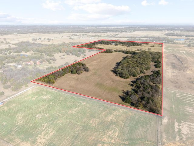 1111 County Road 243, Collinsville, TX 76233