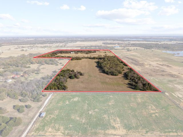 1111 County Road 243, Collinsville, TX 76233