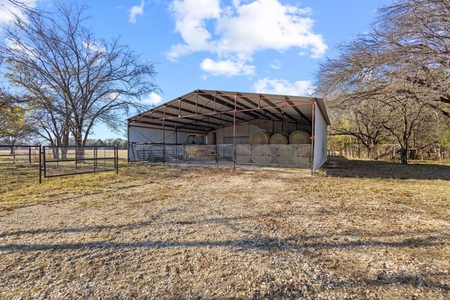 1111 County Road 243, Collinsville, TX 76233