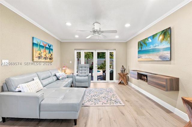 2250 NW 81st Ave, Sunrise, FL 33322