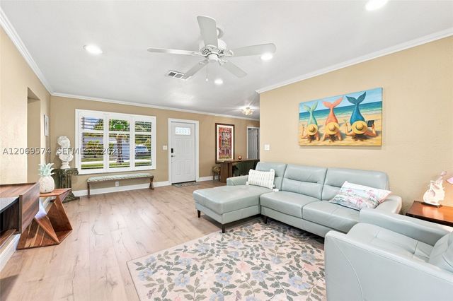 2250 NW 81st Ave, Sunrise, FL 33322