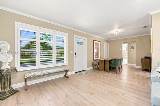 2250 NW 81st Ave, Sunrise, FL 33322
