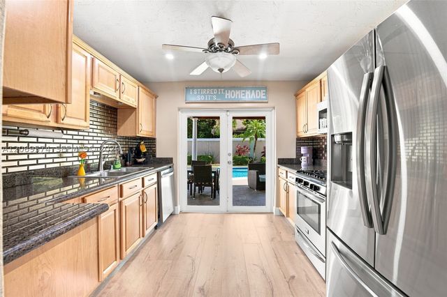2250 NW 81st Ave, Sunrise, FL 33322