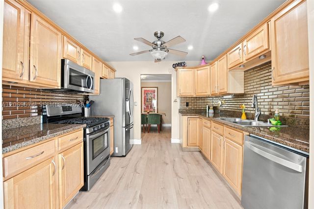 2250 NW 81st Ave, Sunrise, FL 33322