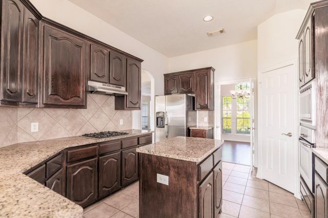 1230 Riverchase Drive, Richmond, TX 77469