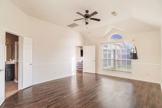 1230 Riverchase Drive, Richmond, TX 77469