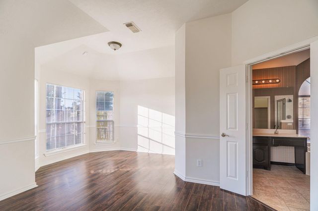 1230 Riverchase Drive, Richmond, TX 77469