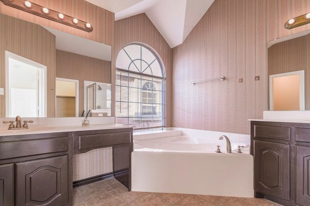 1230 Riverchase Drive, Richmond, TX 77469