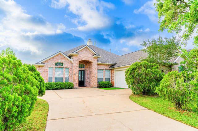 1230 Riverchase Drive, Richmond, TX 77469