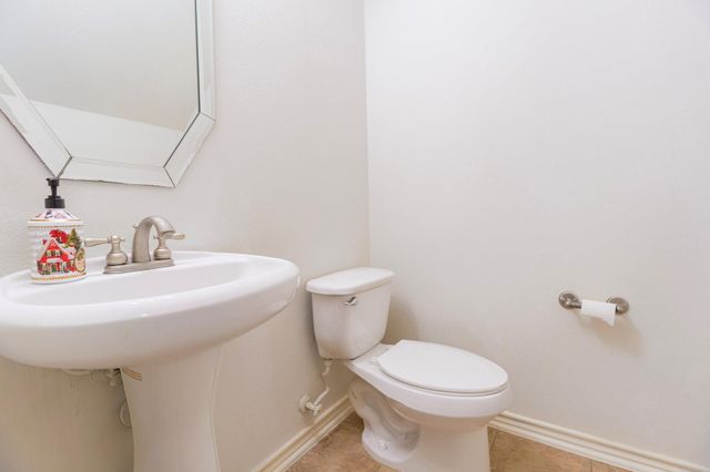 1230 Riverchase Drive, Richmond, TX 77469