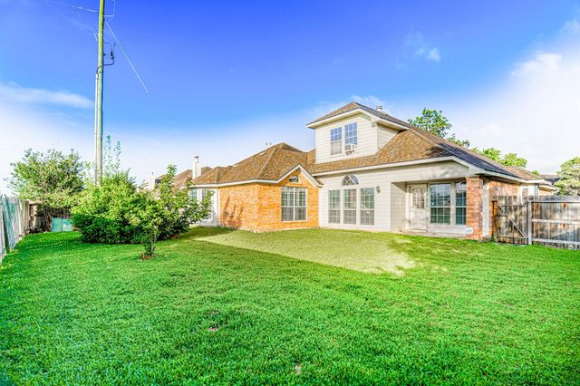 1230 Riverchase Drive, Richmond, TX 77469