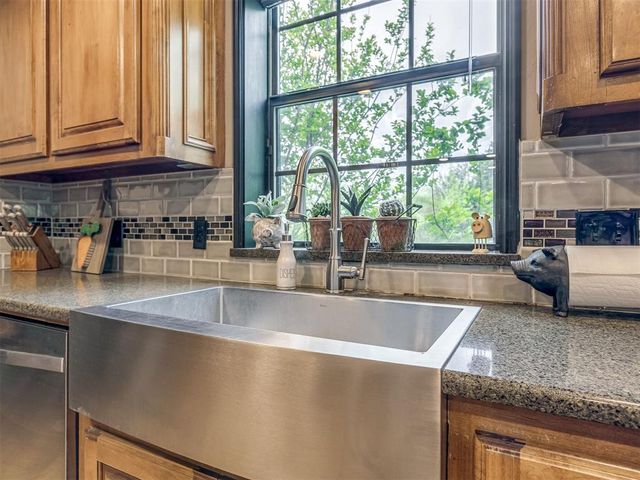 8801 Hartman Road, Noble, OK 73068