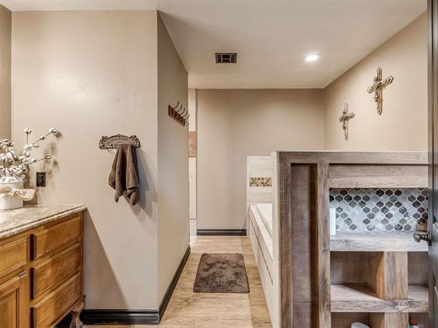 8801 Hartman Road, Noble, OK 73068