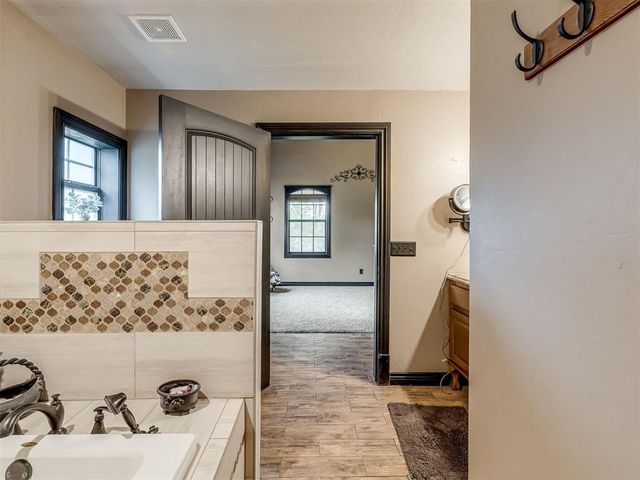 8801 Hartman Road, Noble, OK 73068