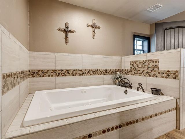 8801 Hartman Road, Noble, OK 73068