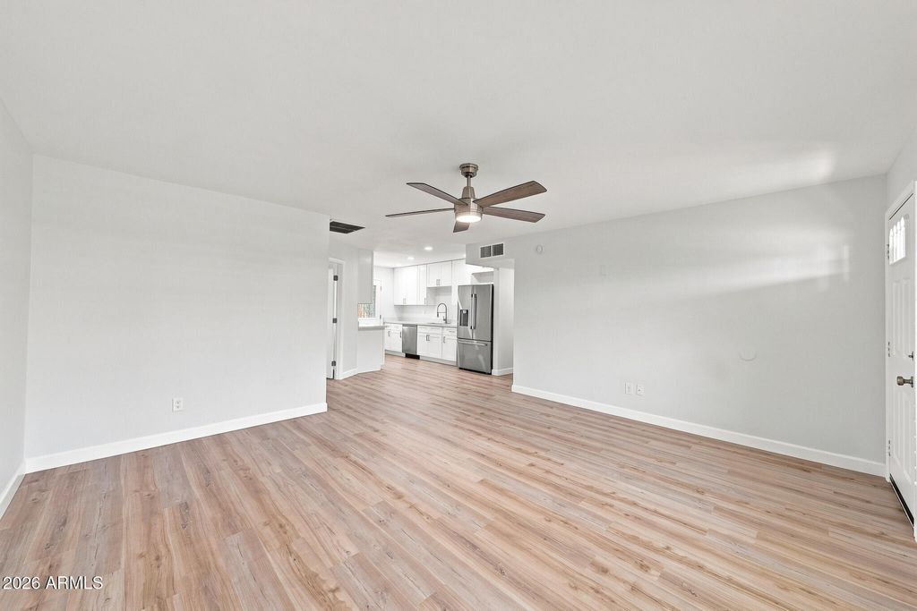 3730 W CACTUS WREN Drive, Phoenix, AZ 85051 — photo 5