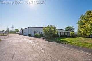26401 Hall Road, Trenton, MI 48183