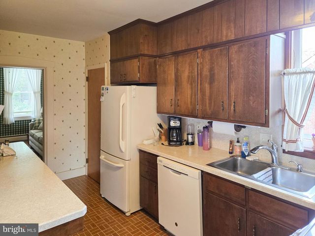 6327 LEMON ST, East Petersburg, PA 17520